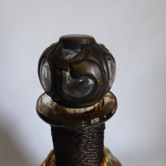 NEW 9” APOTHECARY DEADLY NIGHT SHADE HALLOWEEN GLASS BOTTLE PROP ODDITY - Picture 8 of 10